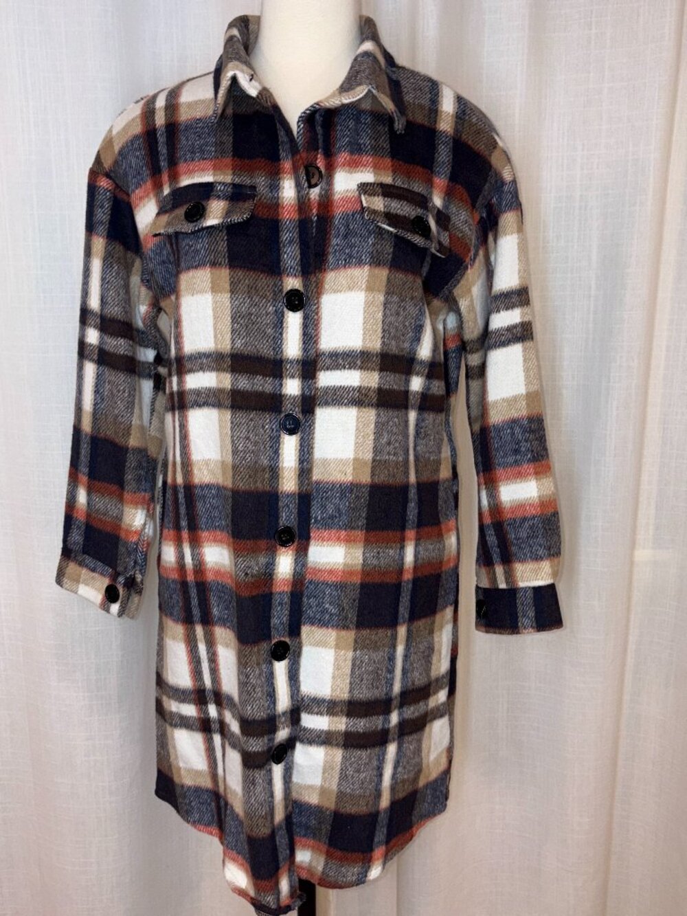 NWT Shacket! Cozy Classic Fall Plaid Button Up Layer
